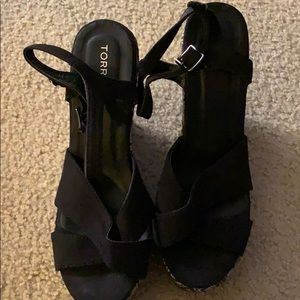 Torrid black and white design wedge sandal